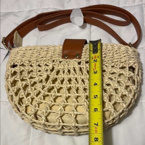 Cream and Brown Crossbody Bag with Woven Straw and Leather Flap - Picture 5 of 7